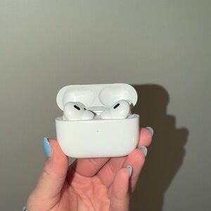 Apple White Earbud Headphones